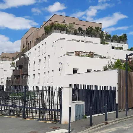 A 30 Minutes Du Coeur De Paris ! Apartment
